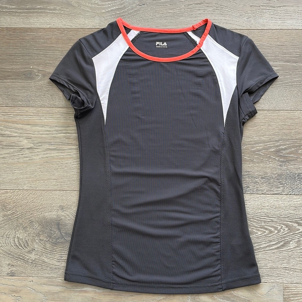 FILA Sports T- Size Small